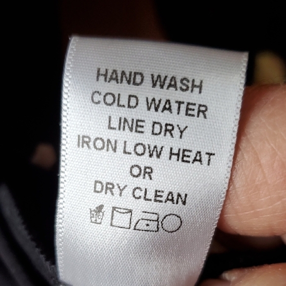 Kasper Black Tunic with Red and White Accents Nwt - Picture 5 of 10